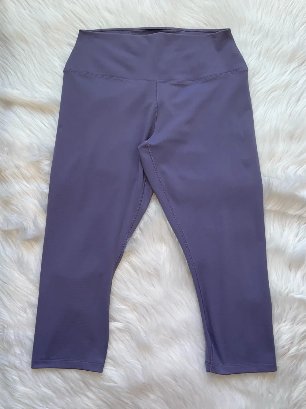 Nike one purple cropped leggings women’s L large dri fit crop activewear legging